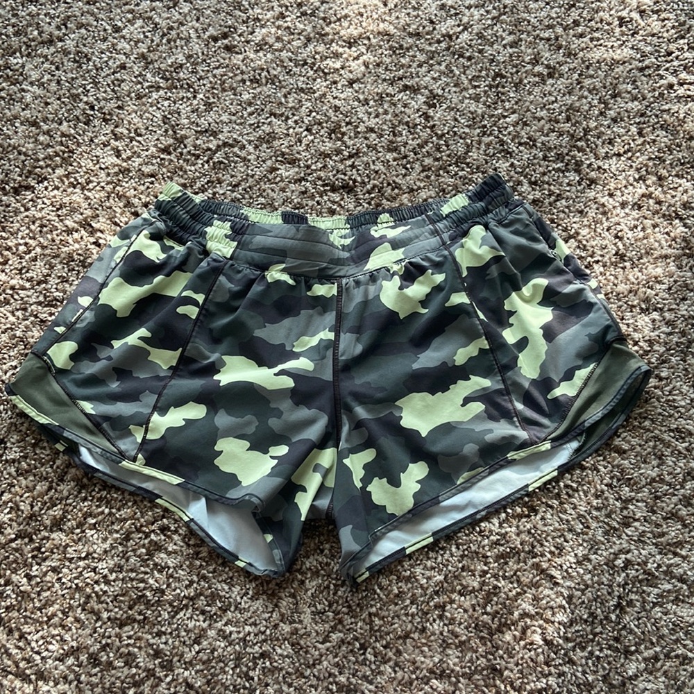 Camo Lululemon hotty hot shorts
